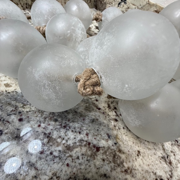 NEW Pottery Barn Clear Handcrafted Oversized Sea Glass Garland - Picture 6 of 10